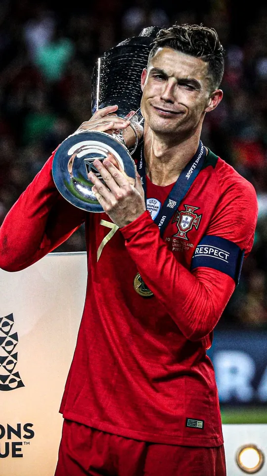 thumb for Cristiano Ronaldo Portugal Home Screen Wallpaper