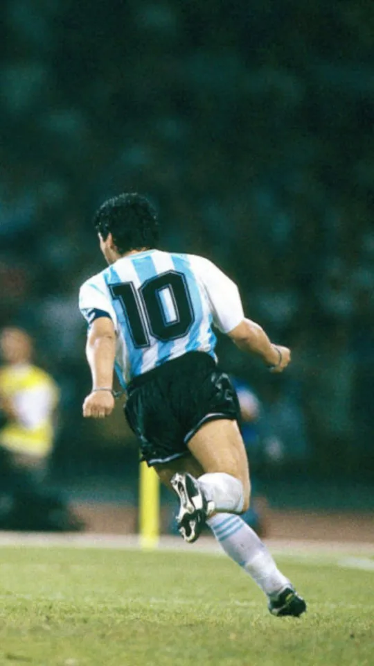 thumb for Maradona Iphone Wallpaper