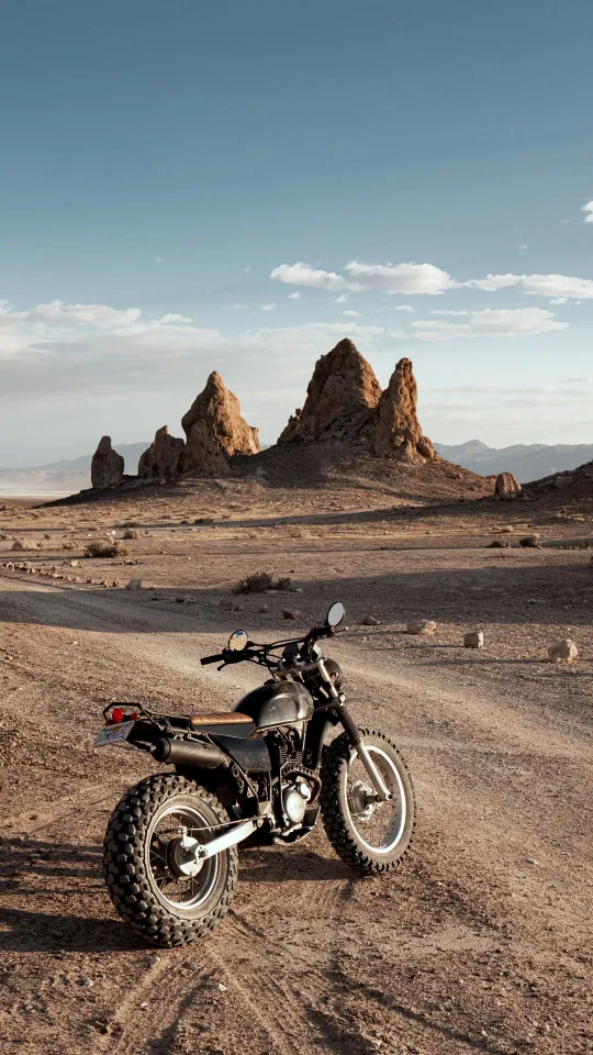 motorcycle desert wallpaper