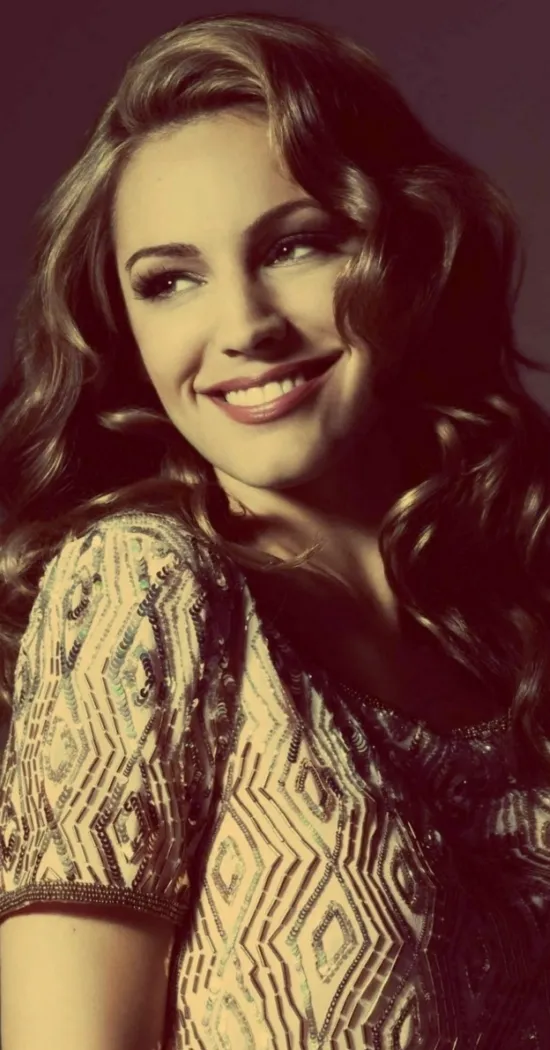 thumb for Kelly Brook Iphone Wallpaper