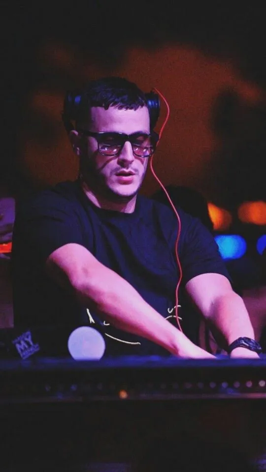 dj snake cool wallpaper