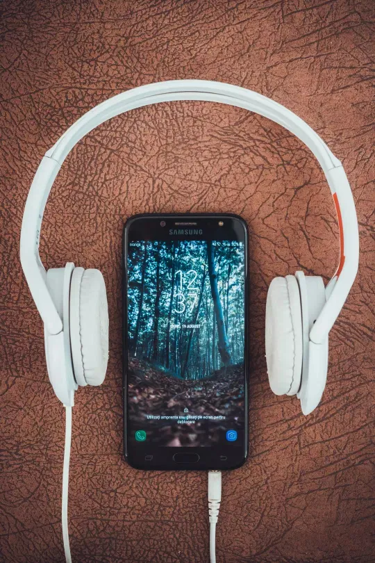 headphone and mobile wallpaper
