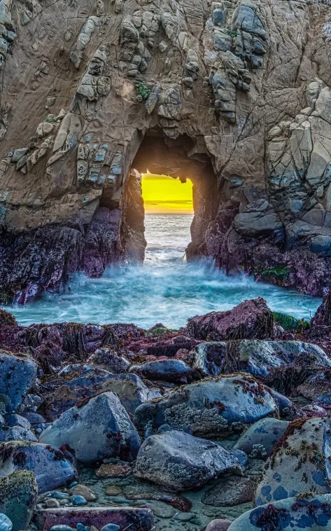 thumb for Keyhole Arch At Pfeiffer Beach Wallpaper